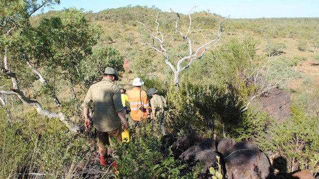 Train Range Ironstone Member on a EFTF field trip in the South Nicholson region